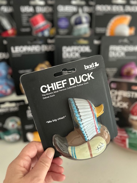 Deluxe Chief Duck