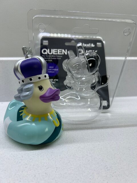 Deluxe Queen Duck